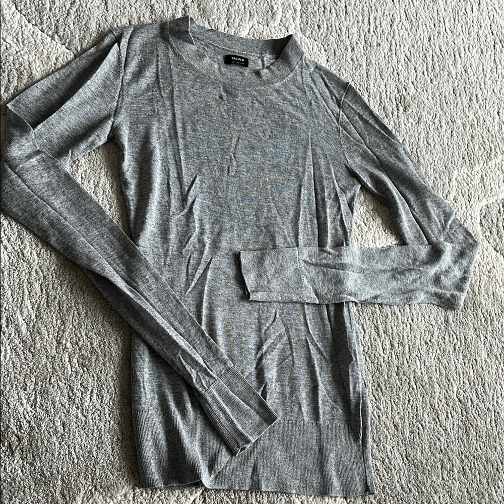 Talula Gray Long Sleeve sweater xxs